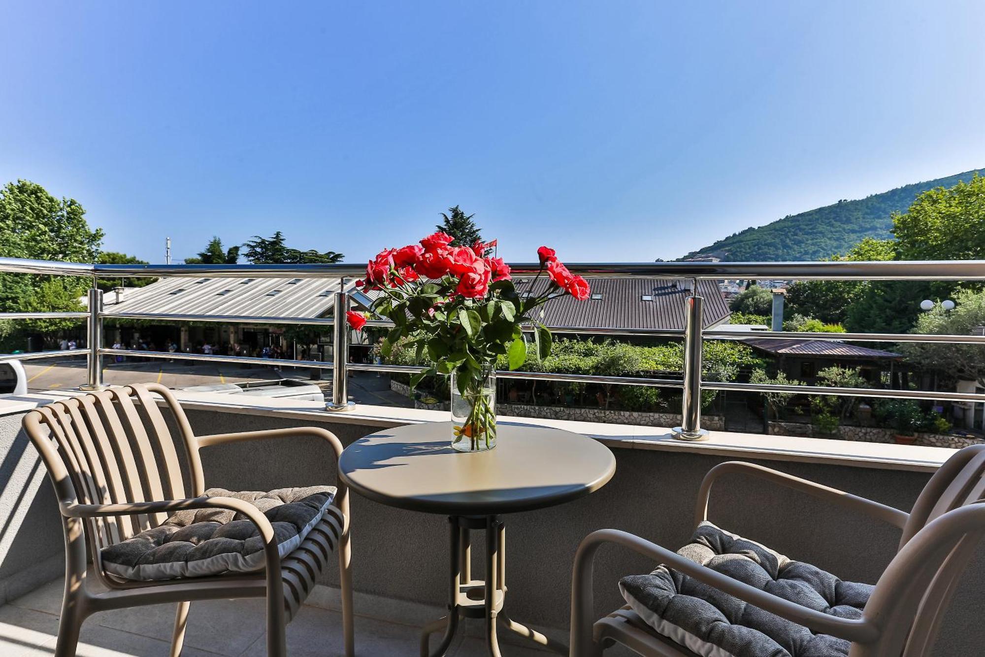 Montesun Dario Apartment Budva